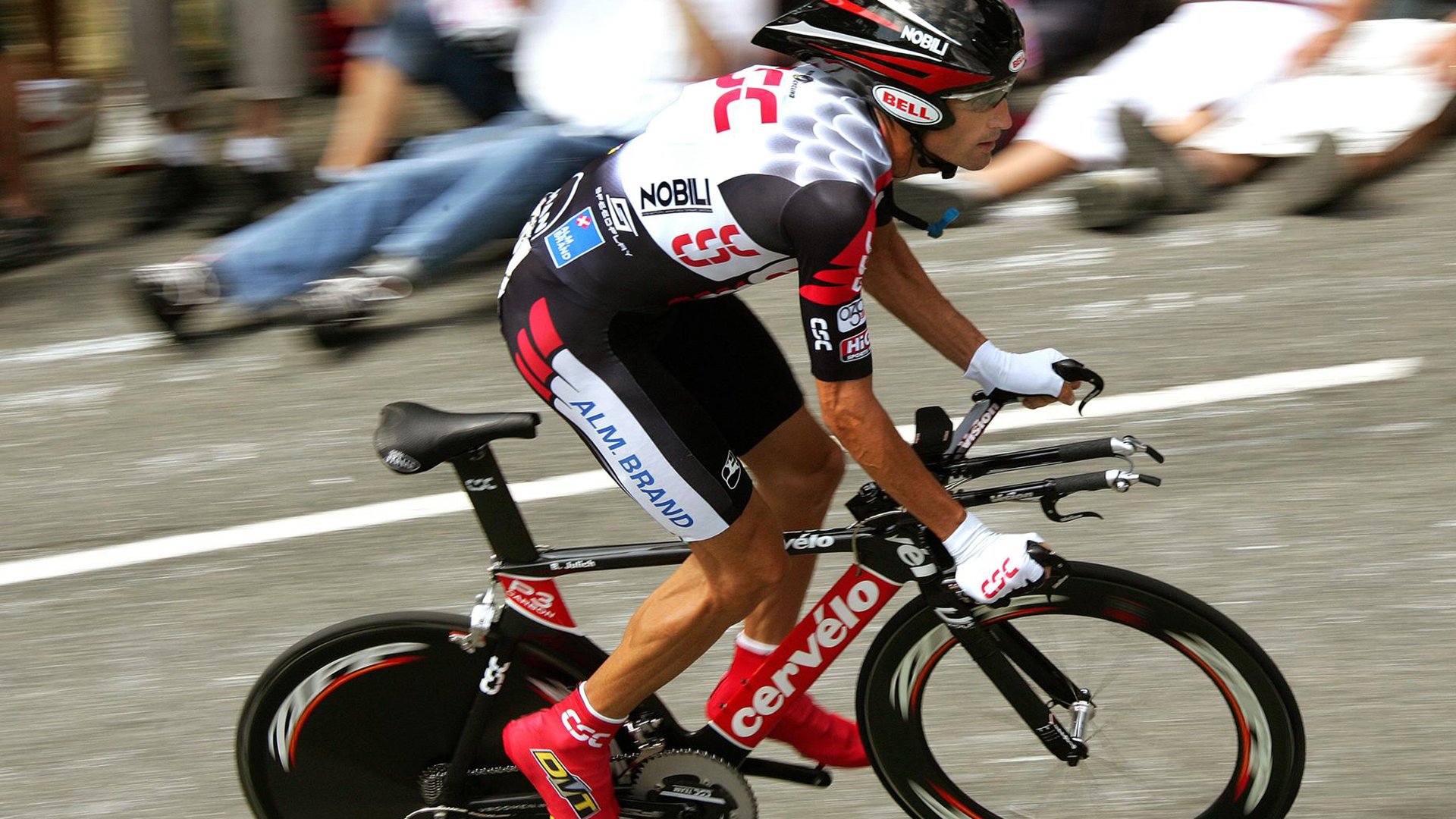 比利时羽毛球选手在男子双打比赛中获得第八名，比利时网球选手